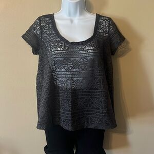 American Eagle mesh type shirt. In good condition. Womens size small